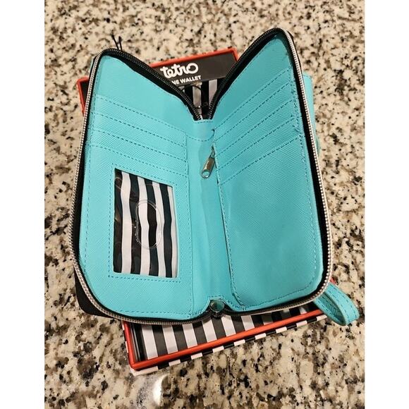 French Bulldog Dog Frenchie Wristlet Crossbody Phone Wallet Aqua 4.5 x 7.5 x 1 - Picture 3 of 5